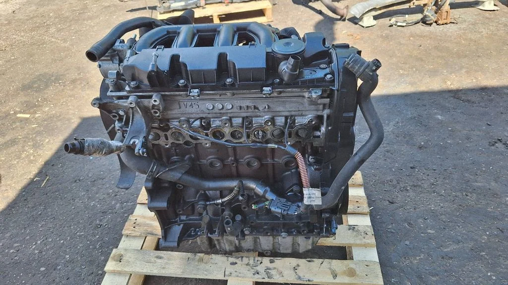 Engine D4204T