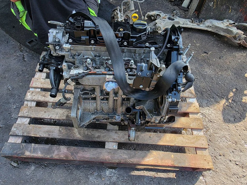 Engine AV6Q6007BB