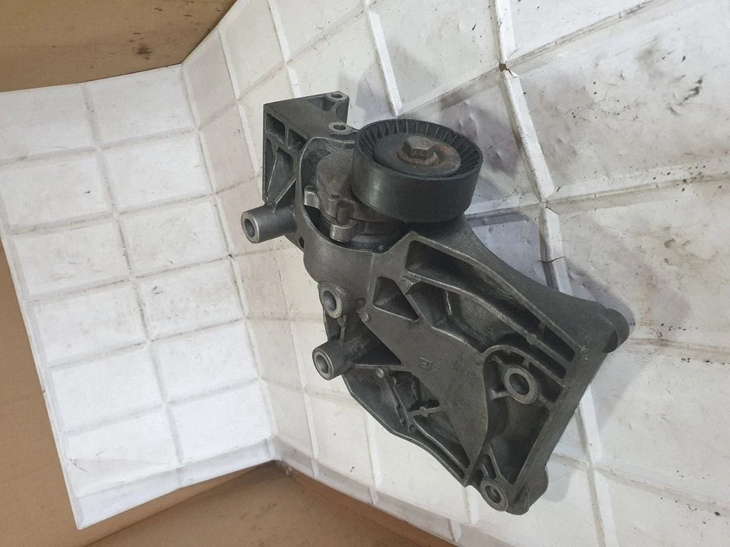 Generator/alternator bracket 532274354