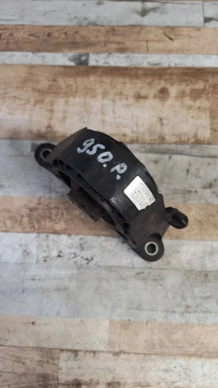 Engine mount bracket 230006