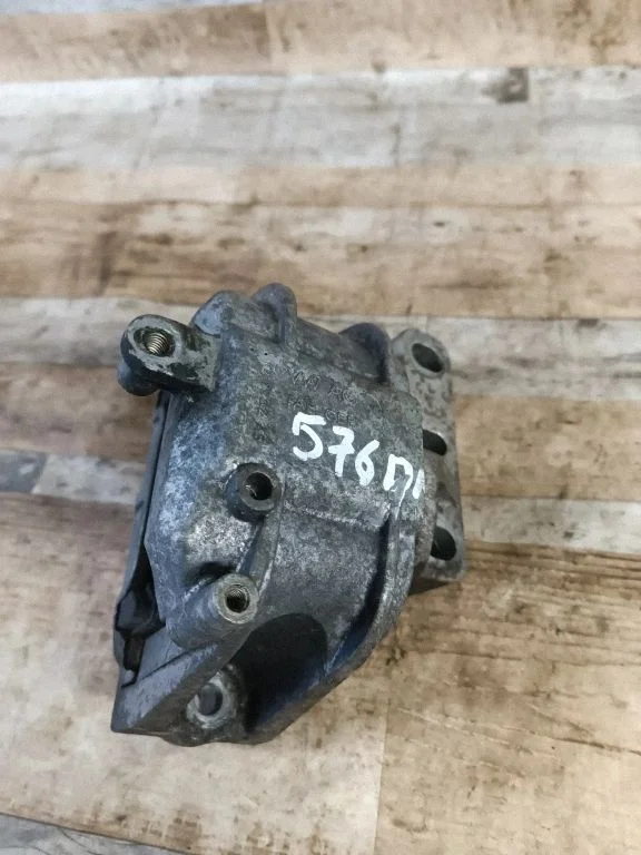 Engine mount bracket 1K0199262