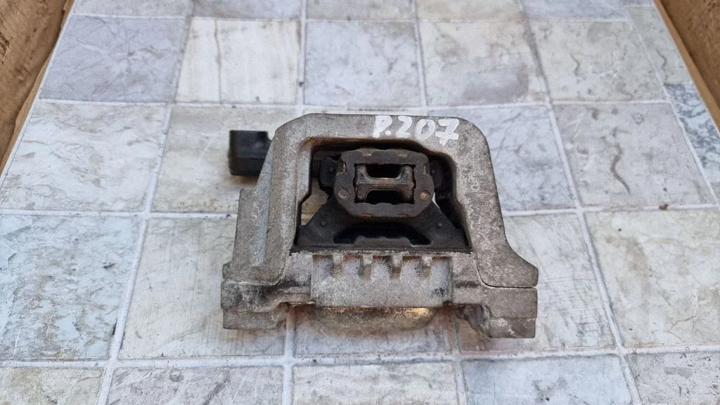 Dzinēja spilvens – Peugeot 207 CC (2007-2014)