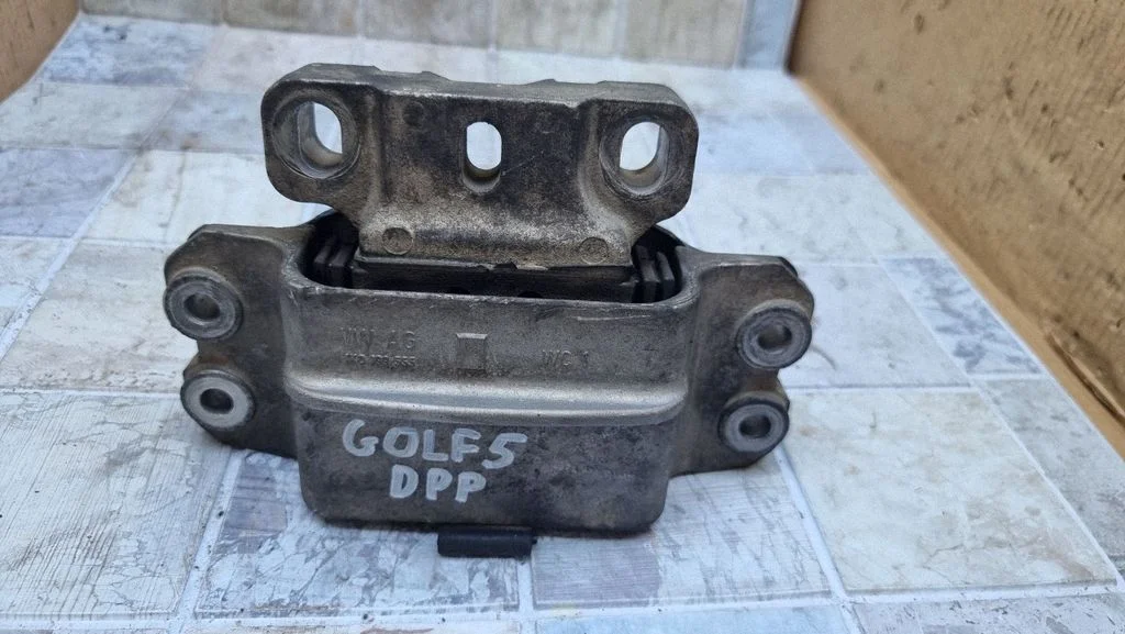 Dzinēja spilvens 1K0199555