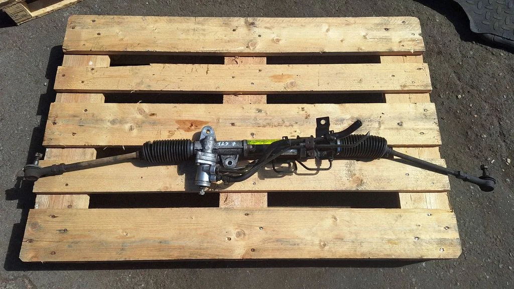 Steering rack 577002F100