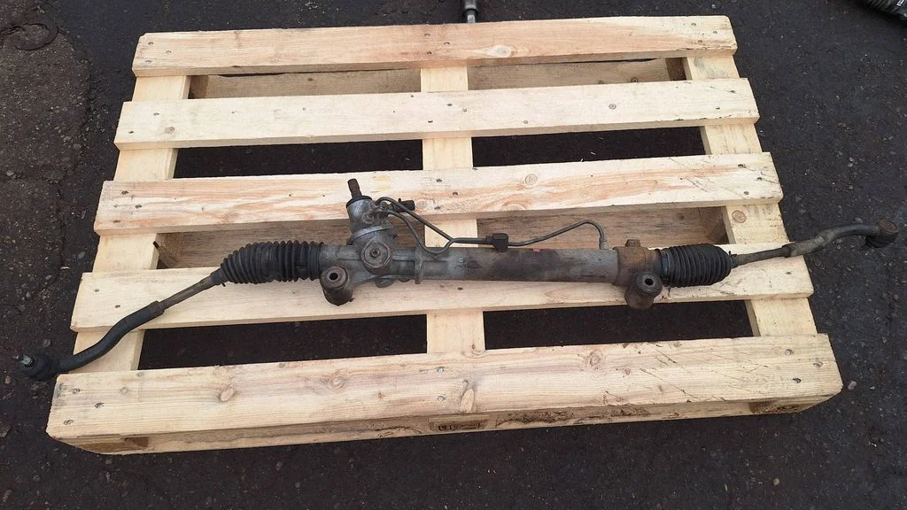 Steering rack – Toyota Previa (XR30, XR40) II (2000-2006)