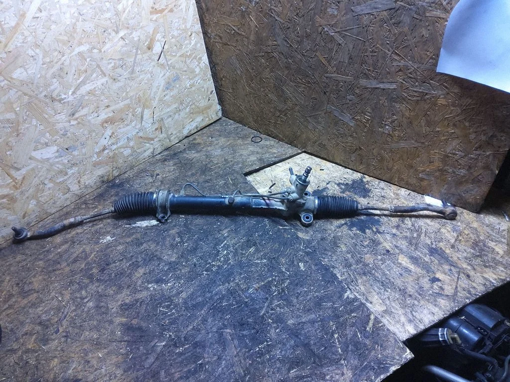 Steering rack – Toyota Yaris Verso (1999-2005)