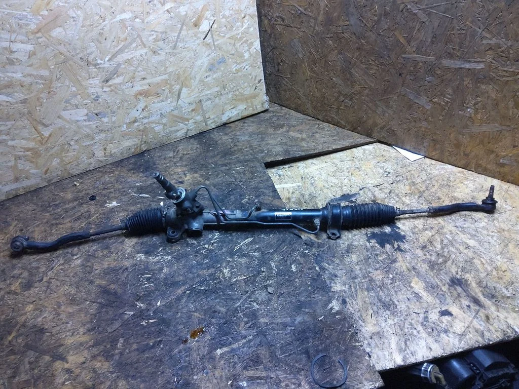 Steering rack – Toyota Yaris Verso (1999-2005)