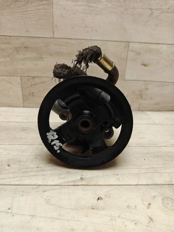 Roolivõimendi pump