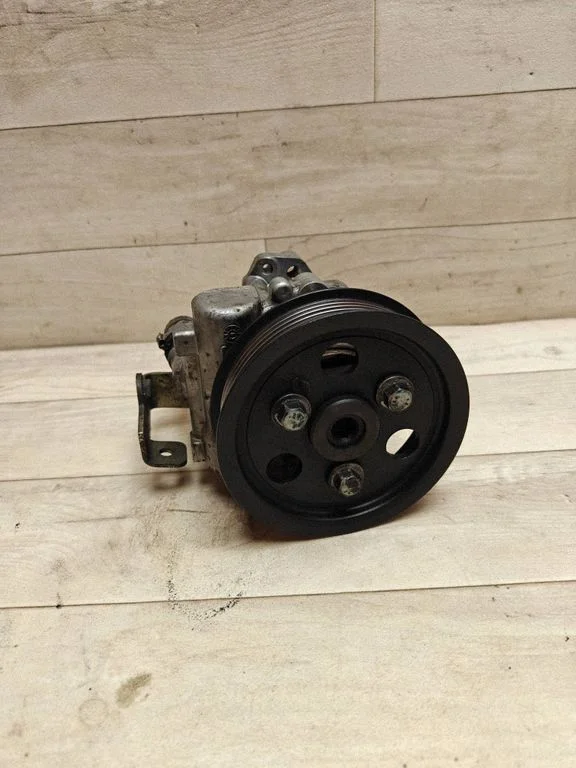Power steering pump 9682352380