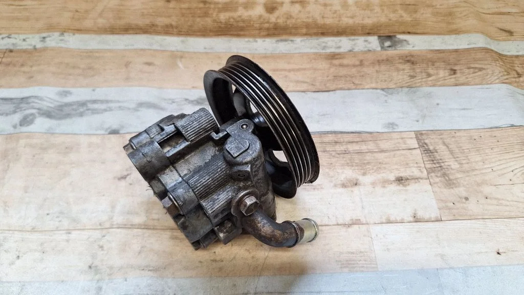 Power steering pump