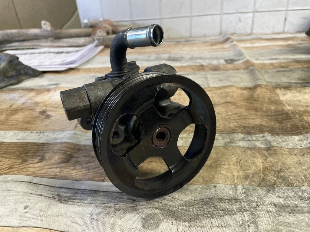 Roolivõimendi pump