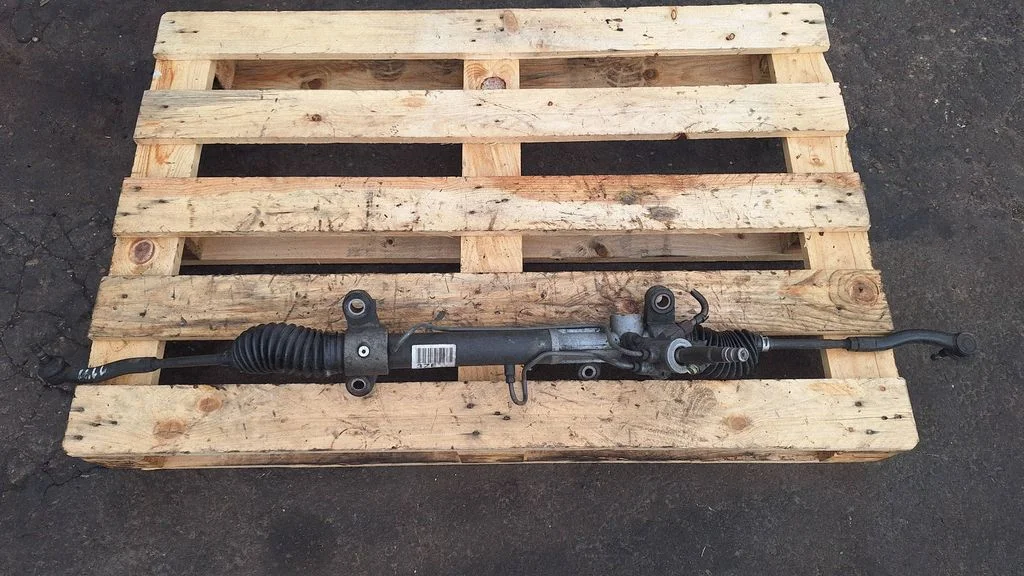 Steering rack – Toyota Corolla Verso E121 (2001-2004)
