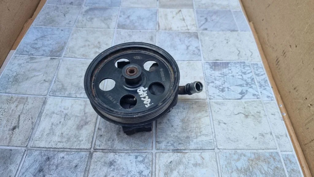 Roolivõimendi pump 1S7Q3A733AA