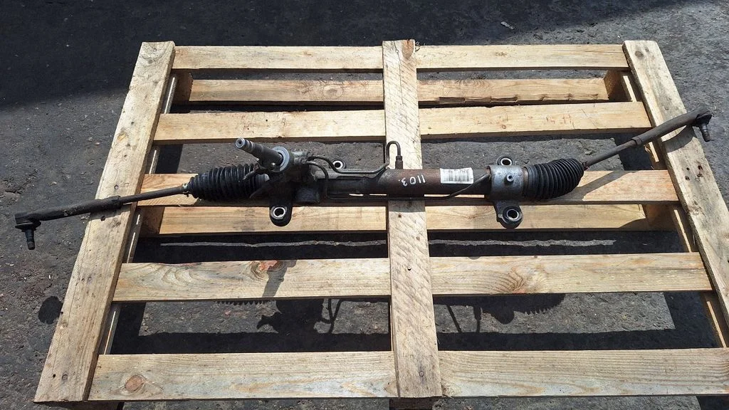 Steering rack – Toyota Corolla Verso E121 (2001-2004)