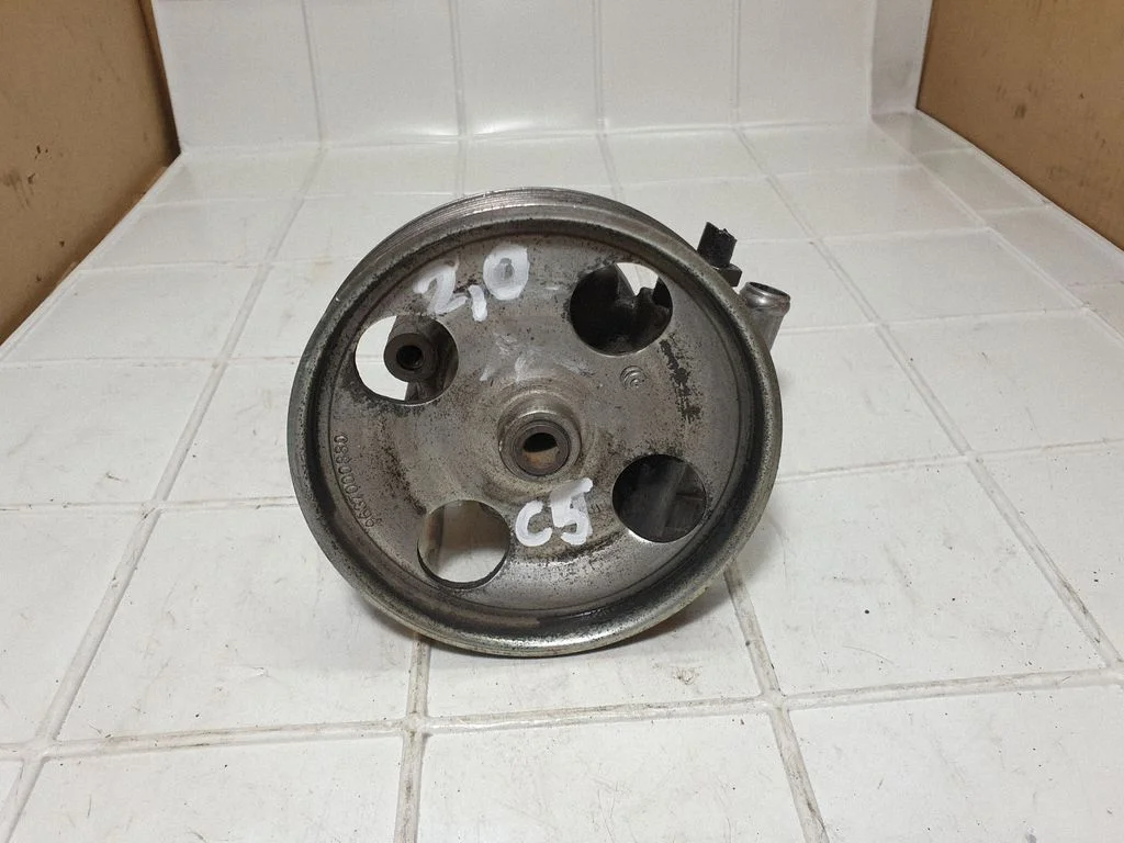 Power steering pump 9637000880