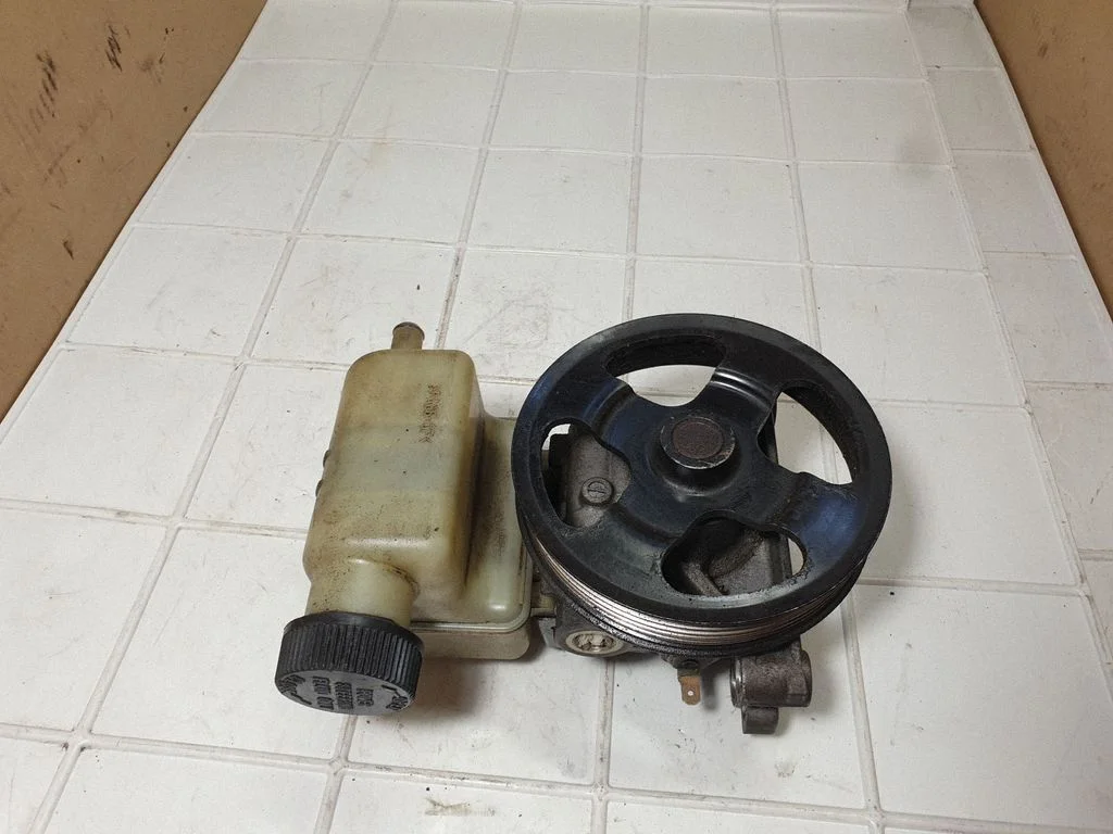 Power steering pump – Mazda 6 (2002-2008)