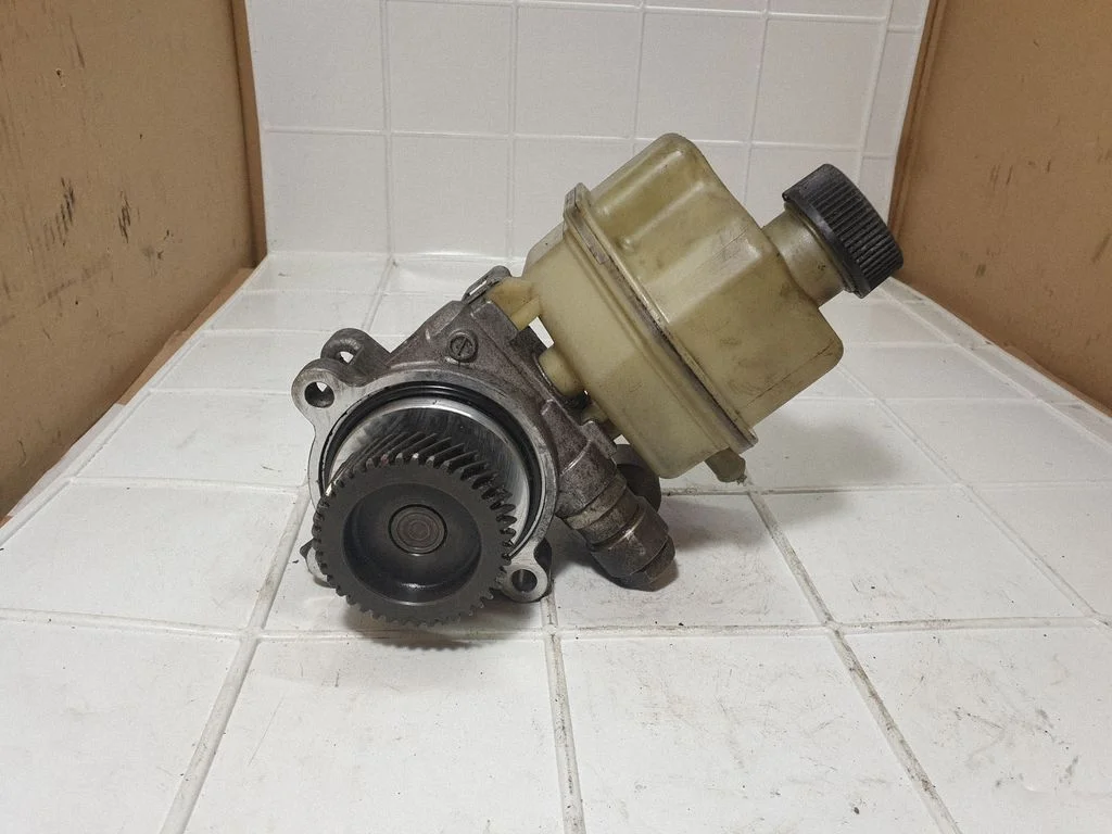 Power steering pump – Mazda 6 (2002-2008)
