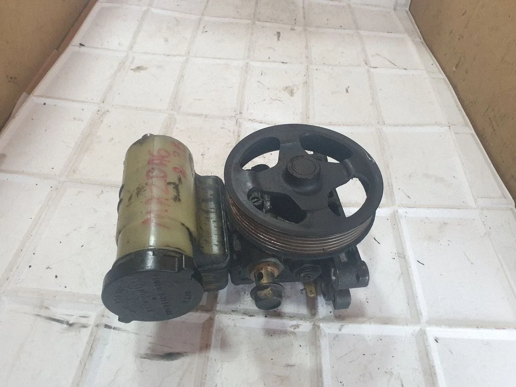 Power steering pump – Mazda 6 (2002-2008)