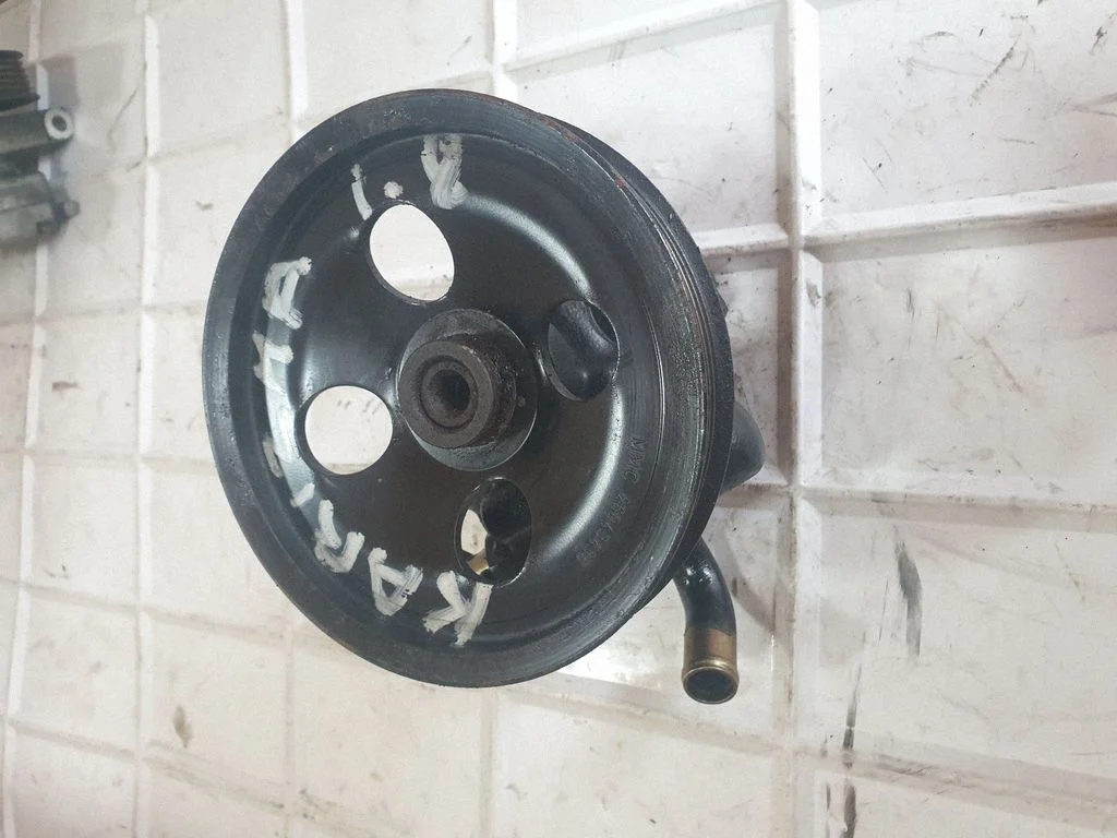 Roolivõimendi pump 26043424MA
