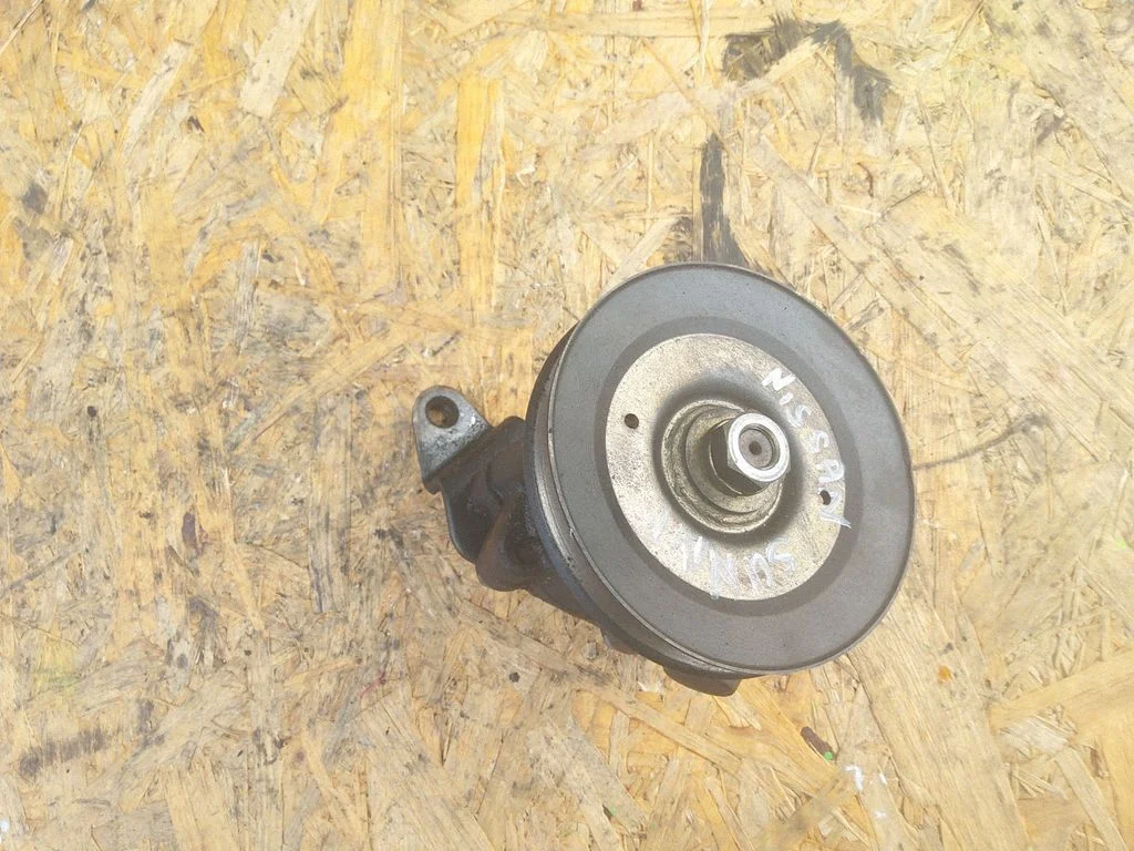 Roolivõimendi pump 49110 – Nissan Sunny (1991-1995)
