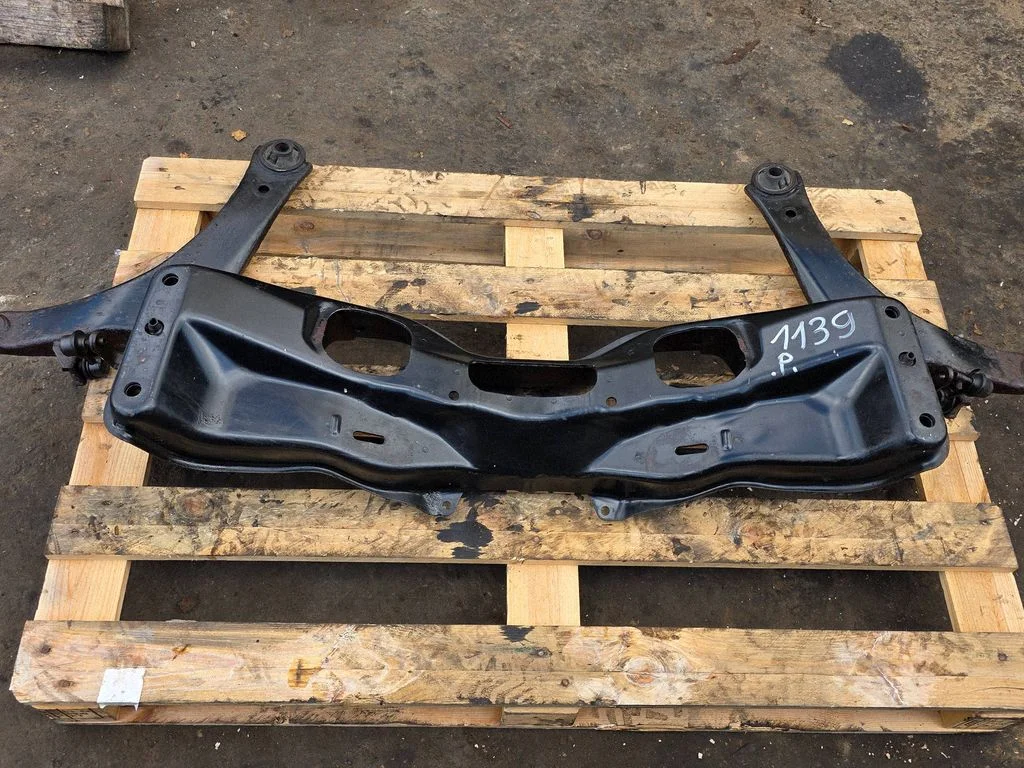 Front subframe – Subaru Outback (2004-2006)