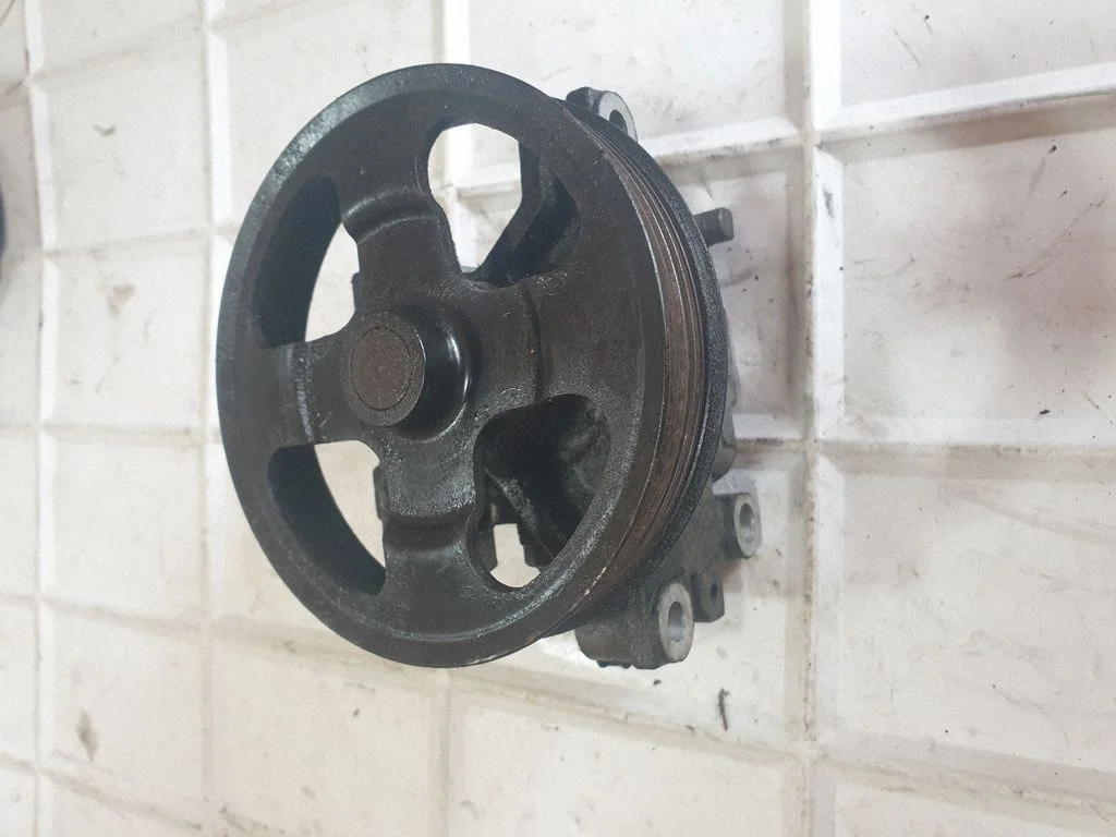 Power steering pump – Mazda 6 (2002-2008)