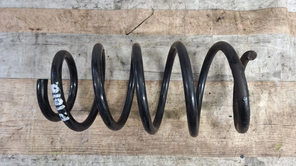 Front coil spring – Toyota Auris 150 (2006-2012)