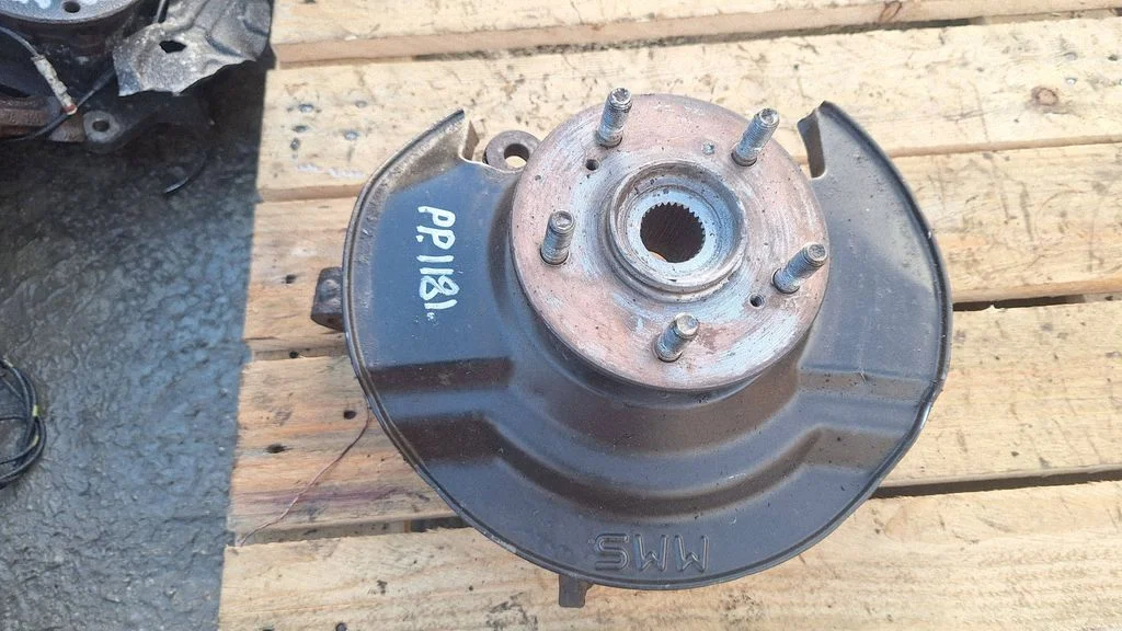 Front wheel hub – Honda CR-V (2007-2012)