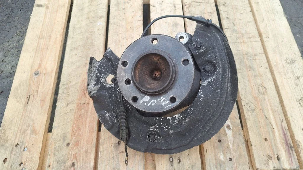 Front wheel hub 3121676444403
