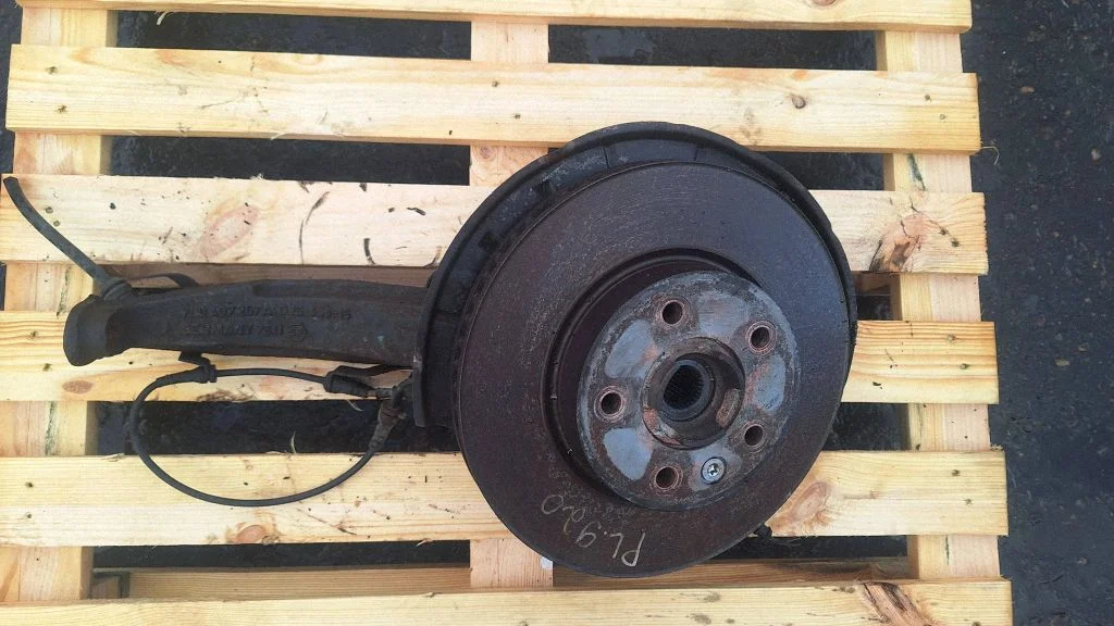 Front wheel hub 7L0407257A