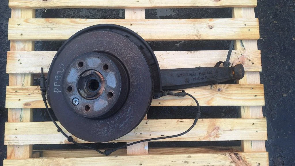 Front wheel hub 7L0407258A