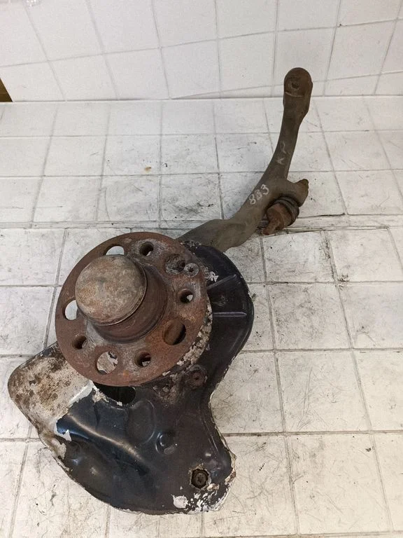 Front wheel hub – Mercedes-Benz S-Class W221 (2005-2013)