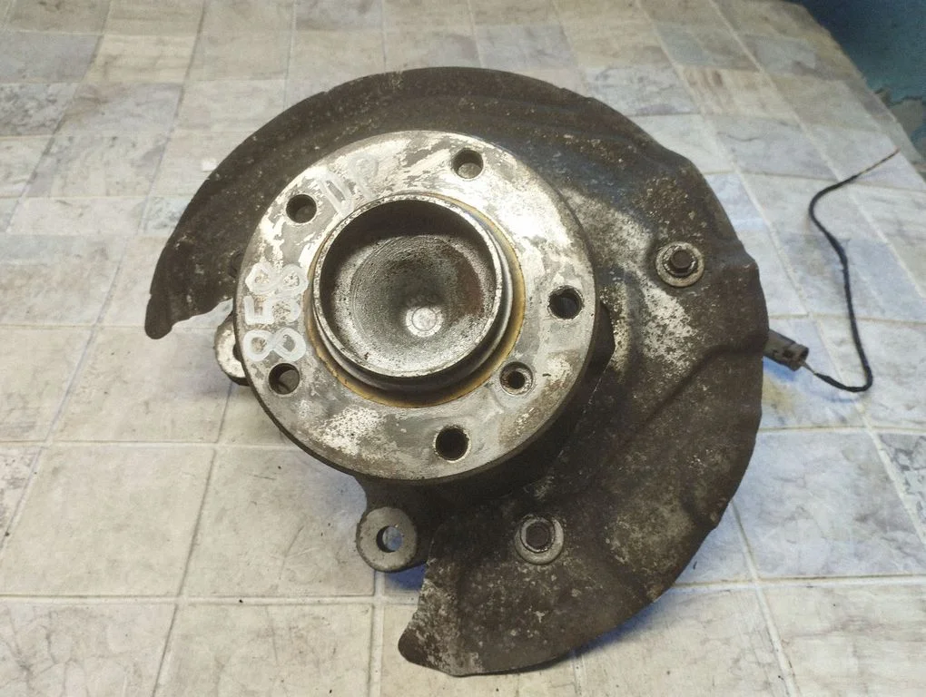 Front wheel hub 3121676444403