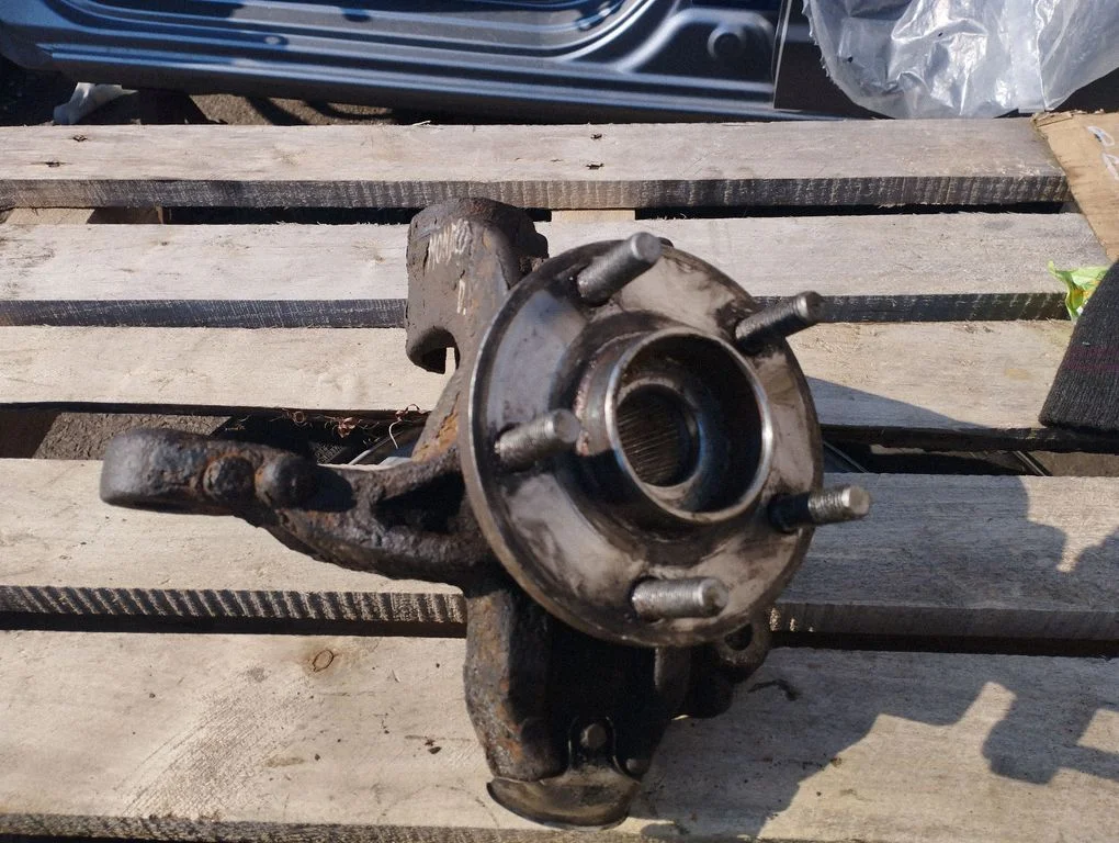 Front wheel hub – Ford Mondeo Mk III (2000-2007)