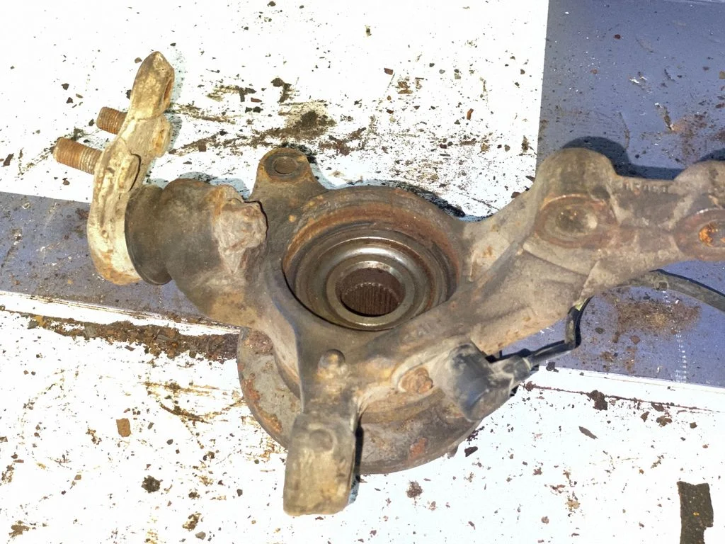 Priekšējā rumba – Toyota Corolla Verso AR10 (2004-2009)