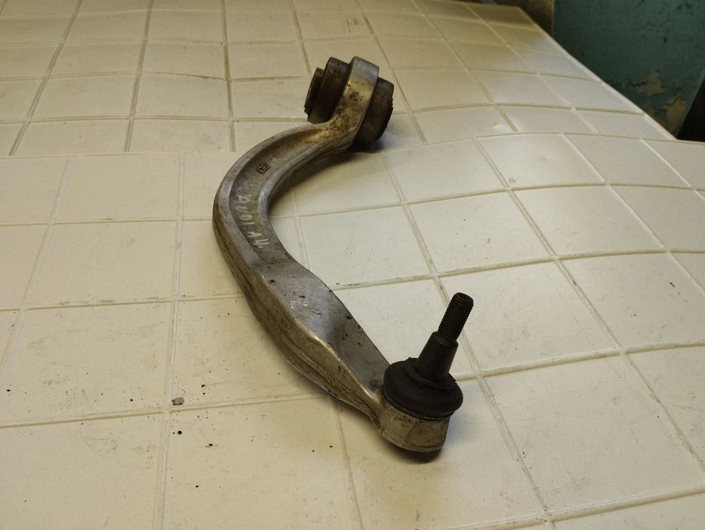 Front control arm – front left