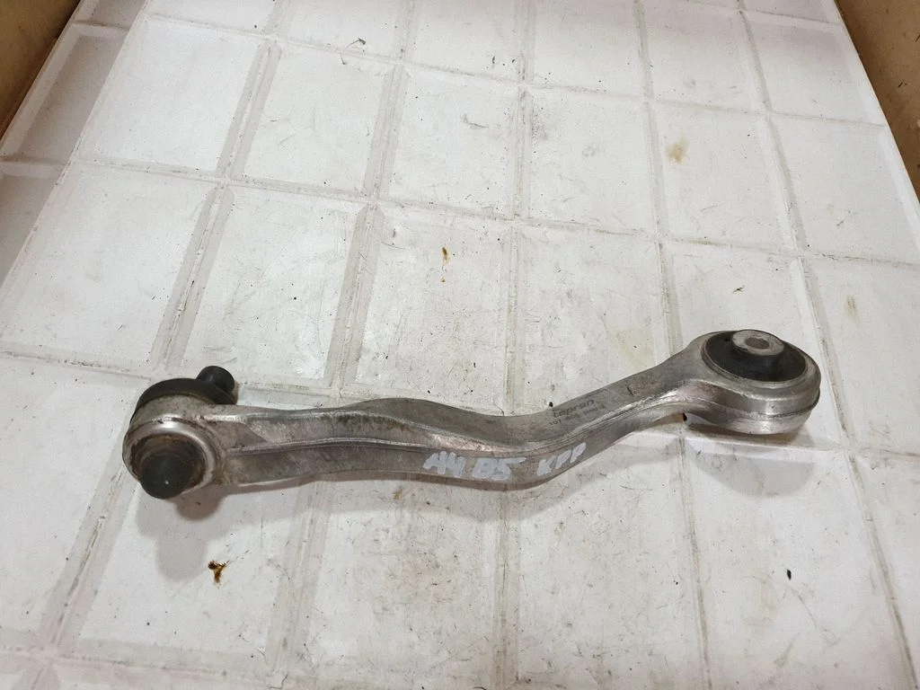 Front lower control arm/wishbone 107846