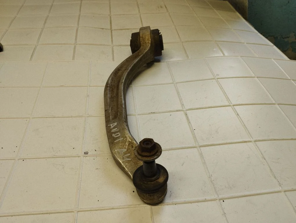 Front control arm – front left