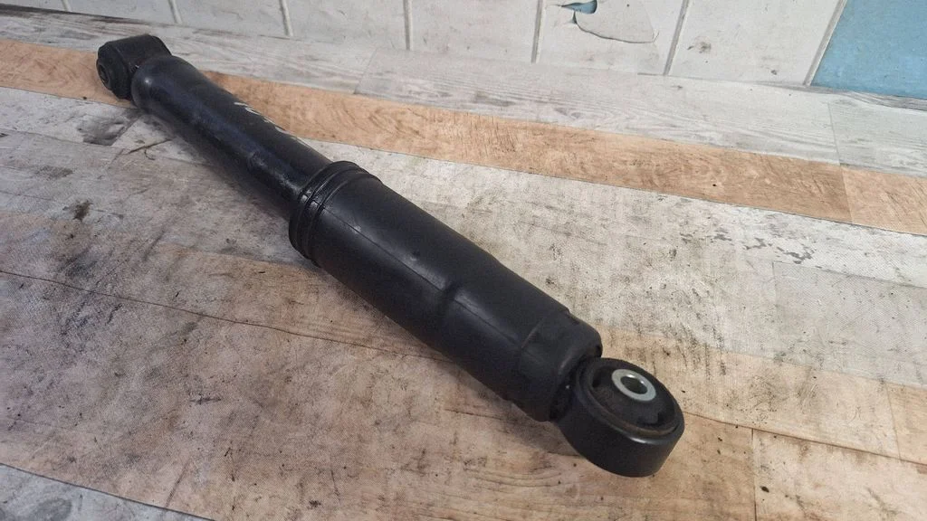 Rear shock absorber/damper 04670555AB