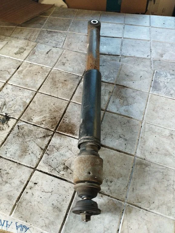Rear shock absorber/damper – rear right