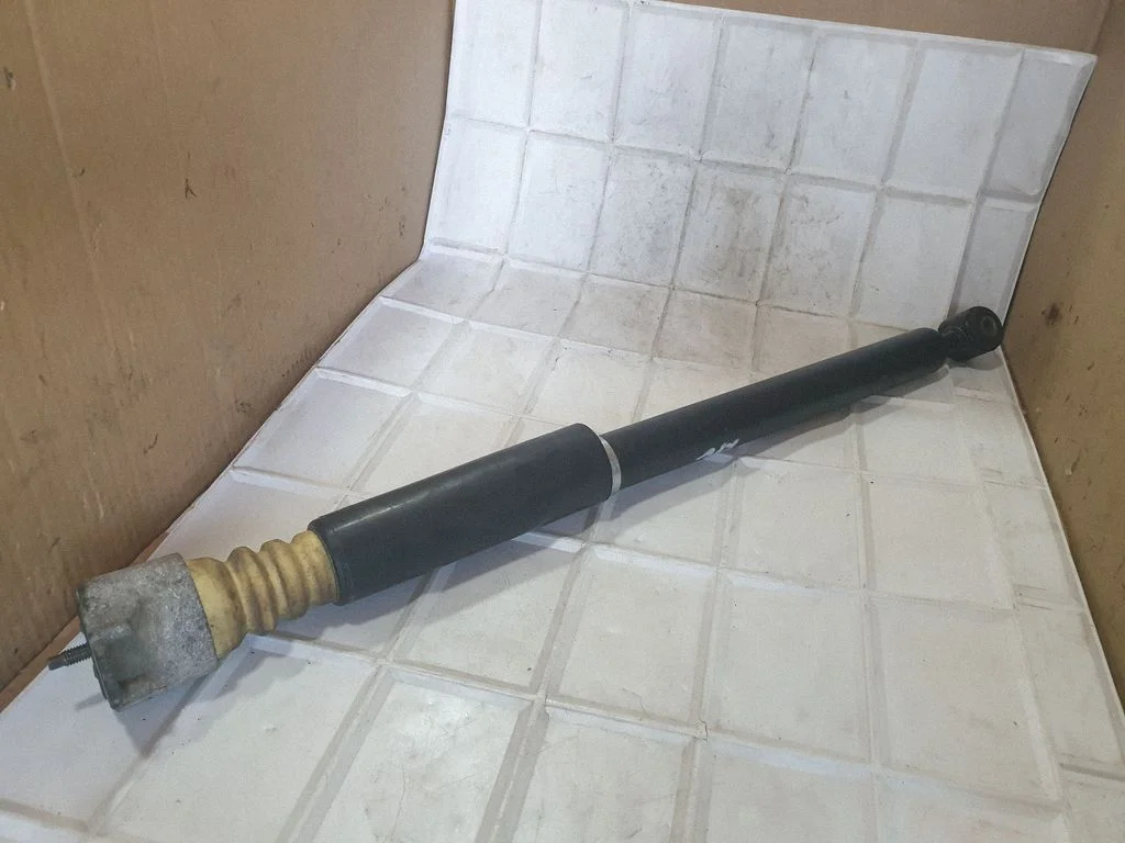 Rear shock absorber/damper 771538