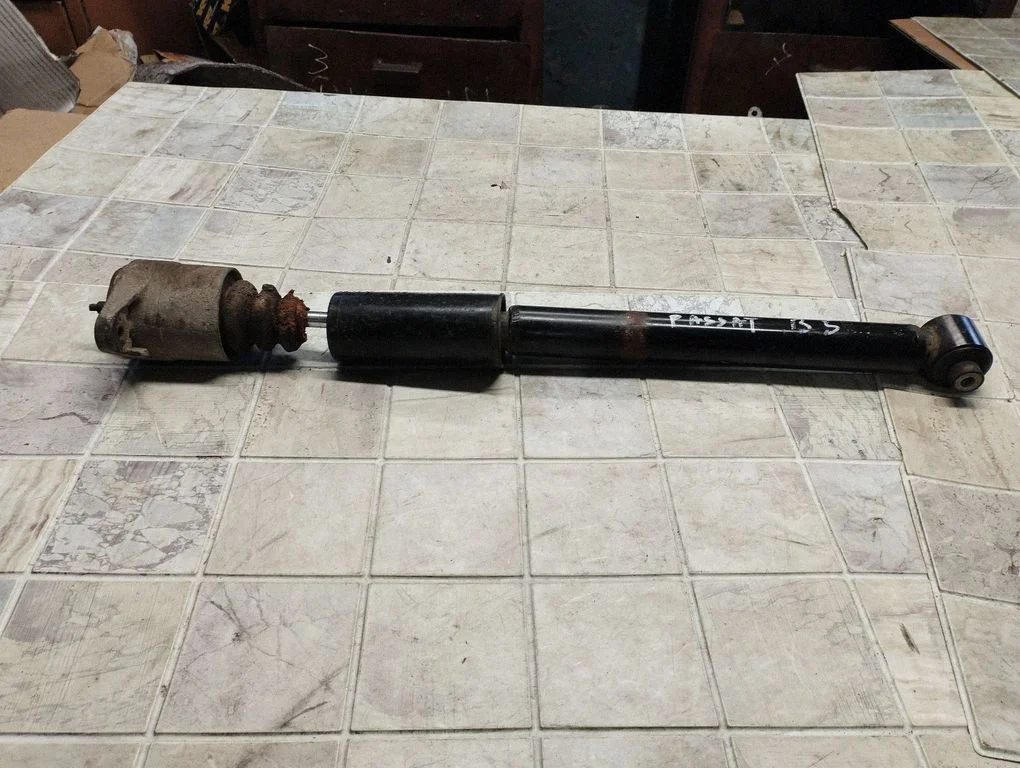 Rear shock absorber/damper 687463