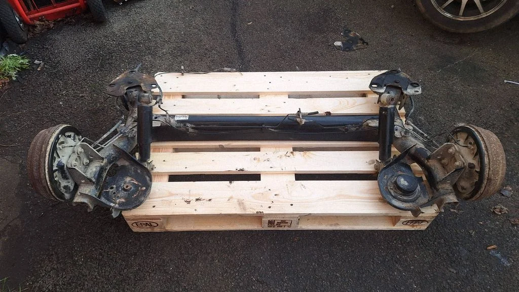 Sanki tylne 555114672R – Dacia Lodgy (2012-)