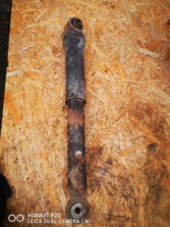 Tagumine amortisaator 8200147331