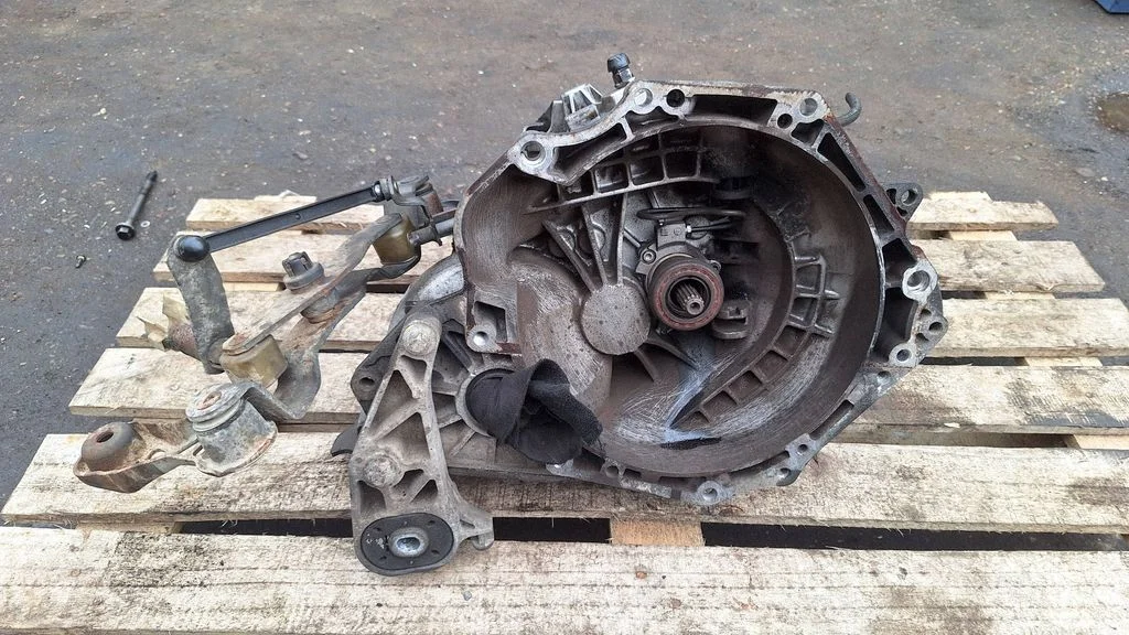 Manual 5 speed gearbox 55355489