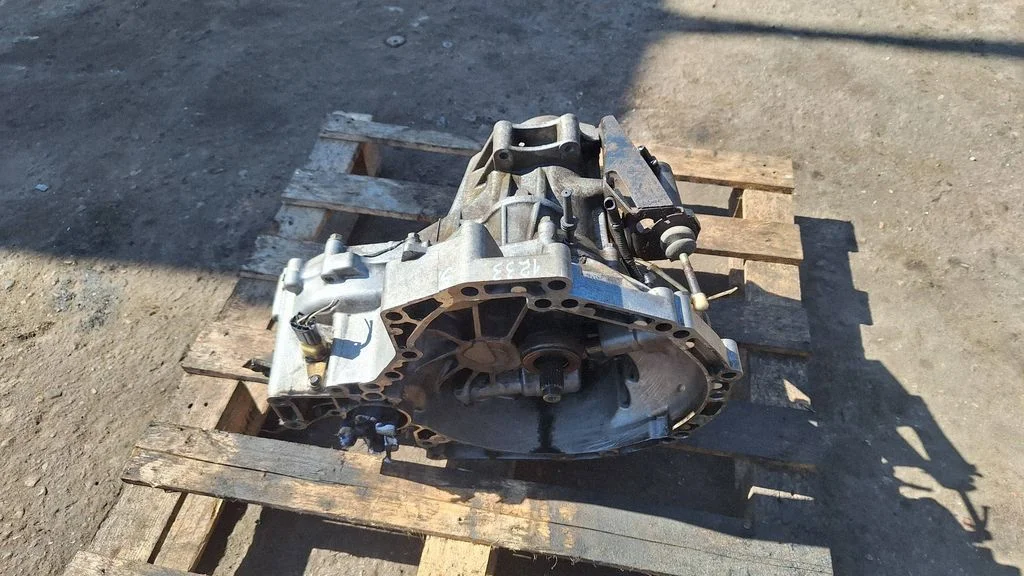Manual 5 speed gearbox