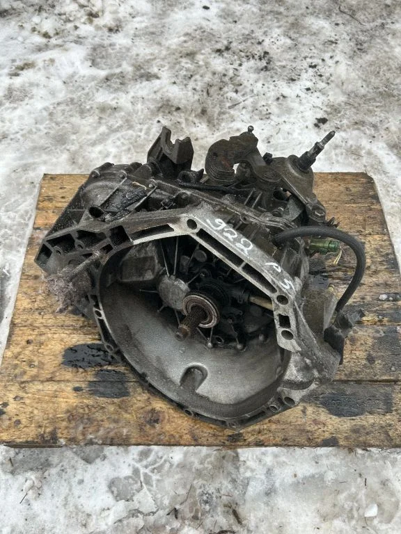 Manual 5 speed gearbox