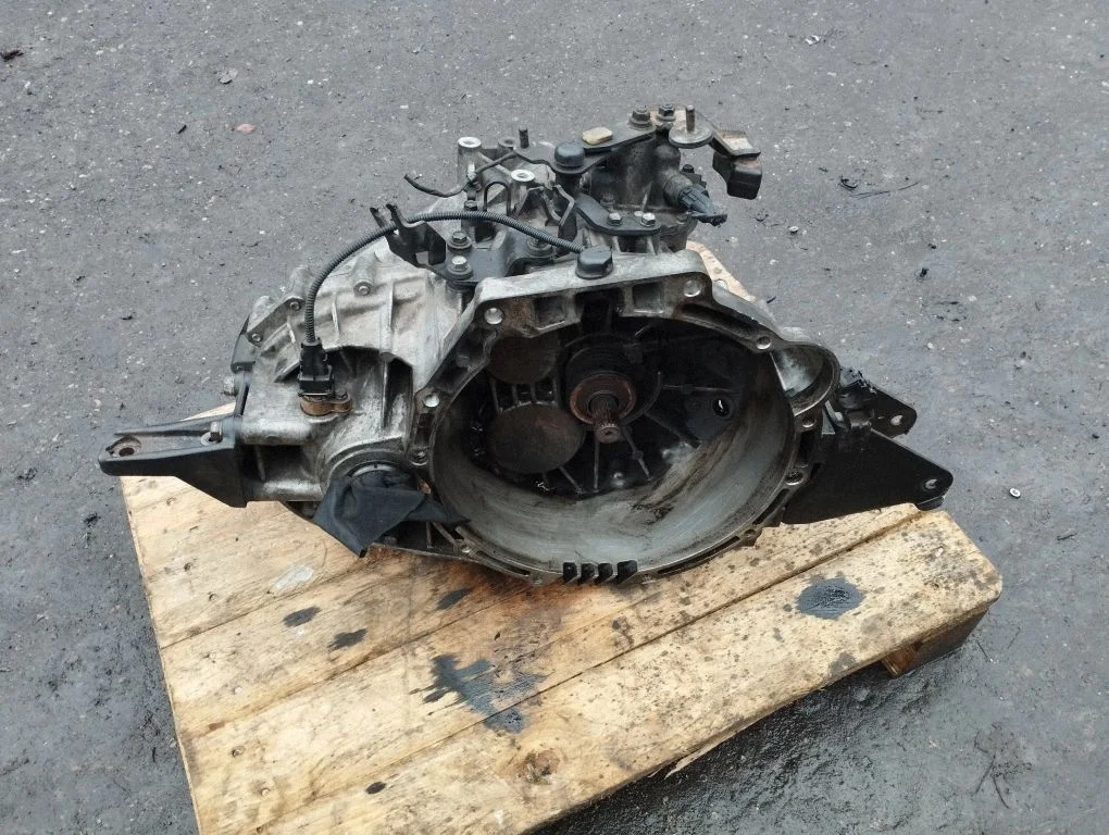 Manual 5 speed gearbox – Hyundai Santa Fe (2006-2012)