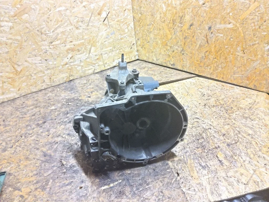 Mehaaniline 5-käiguline käigukast 2N1R7002EB