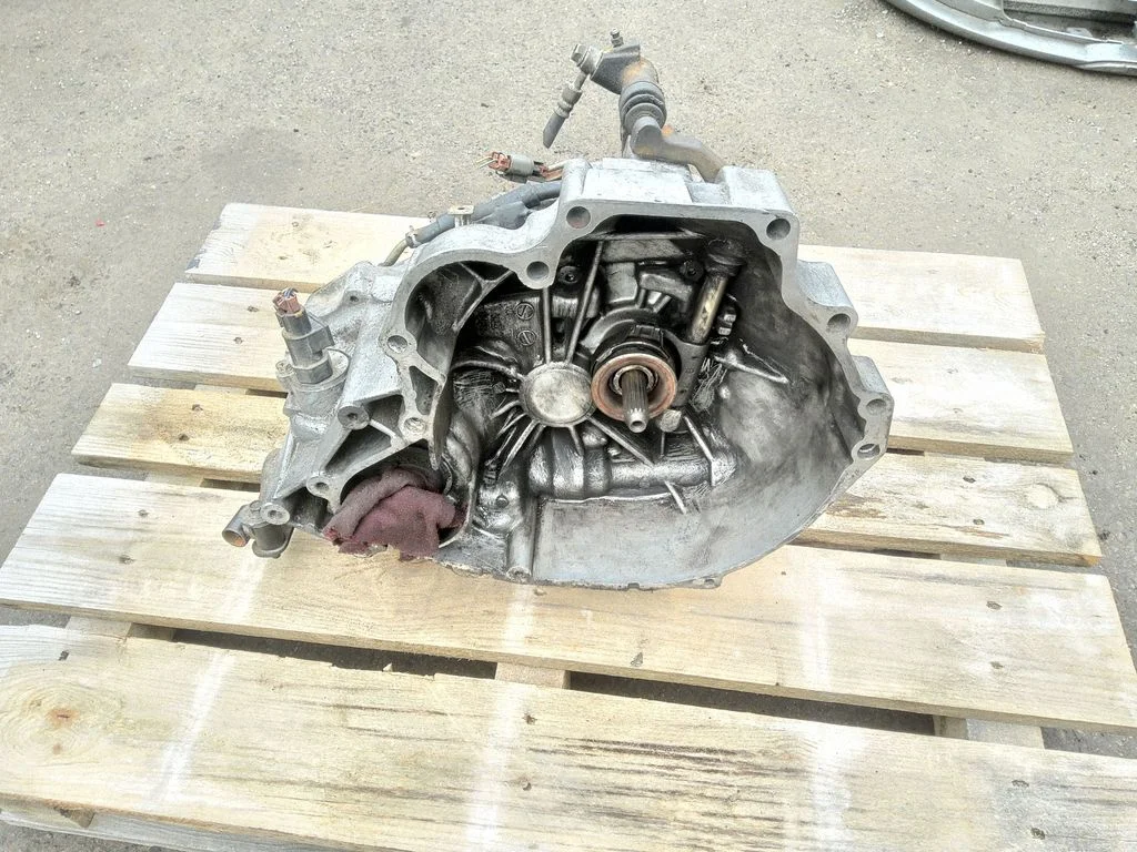 Manual 5 speed gearbox – Nissan Primera (2000-2001)